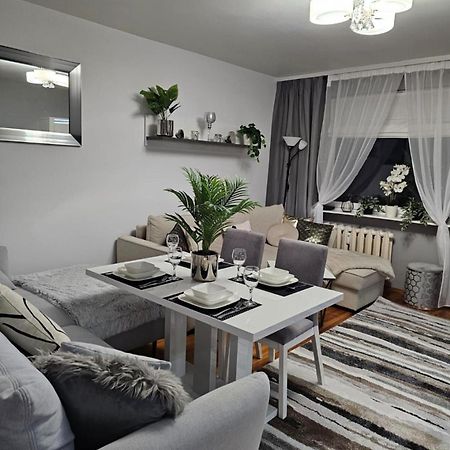 Apartment In Zyrardow 10Min To Suntago Экстерьер фото
