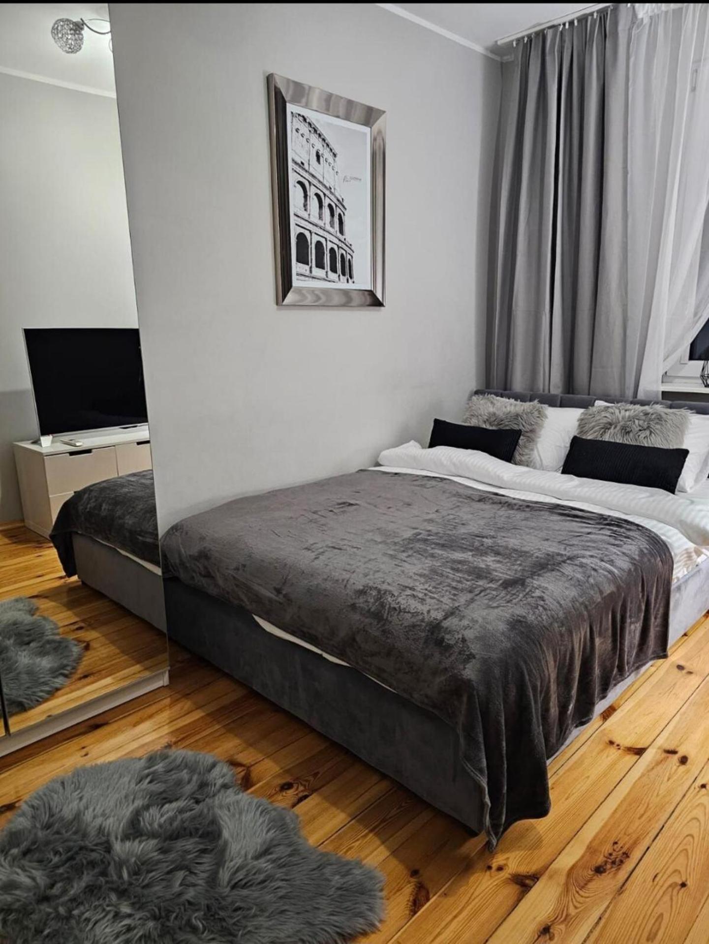 Apartment In Zyrardow 10Min To Suntago Экстерьер фото