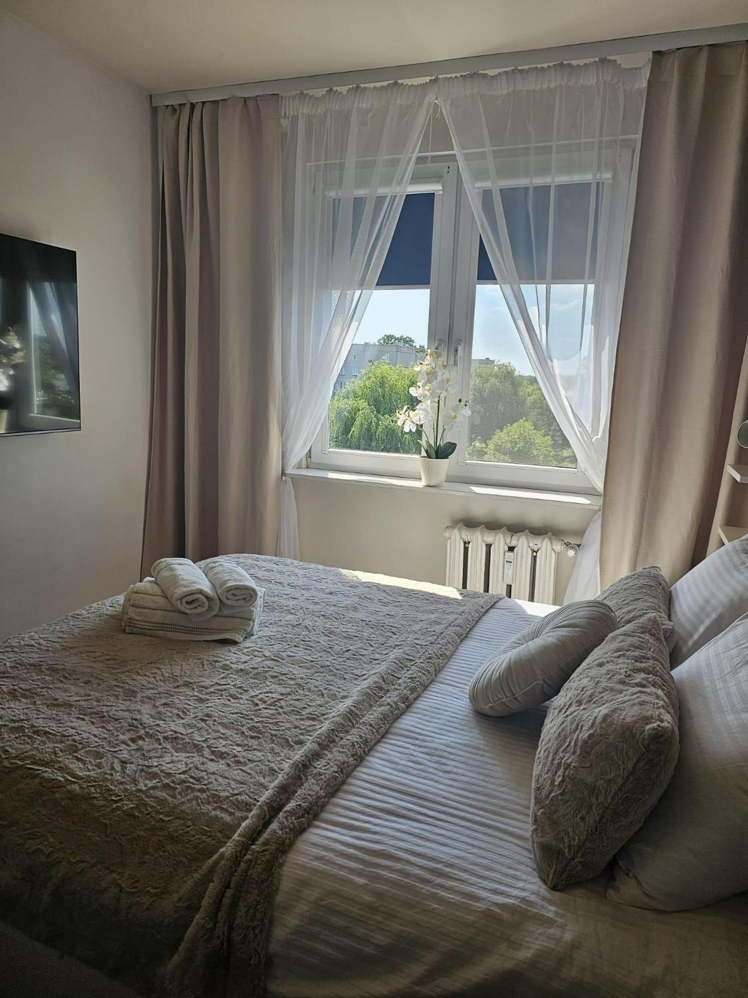 Apartment In Zyrardow 10Min To Suntago Экстерьер фото